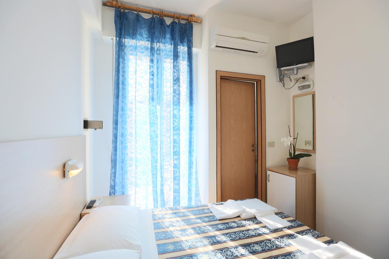 Hotel Domus Mea 卡托利卡 外观 照片